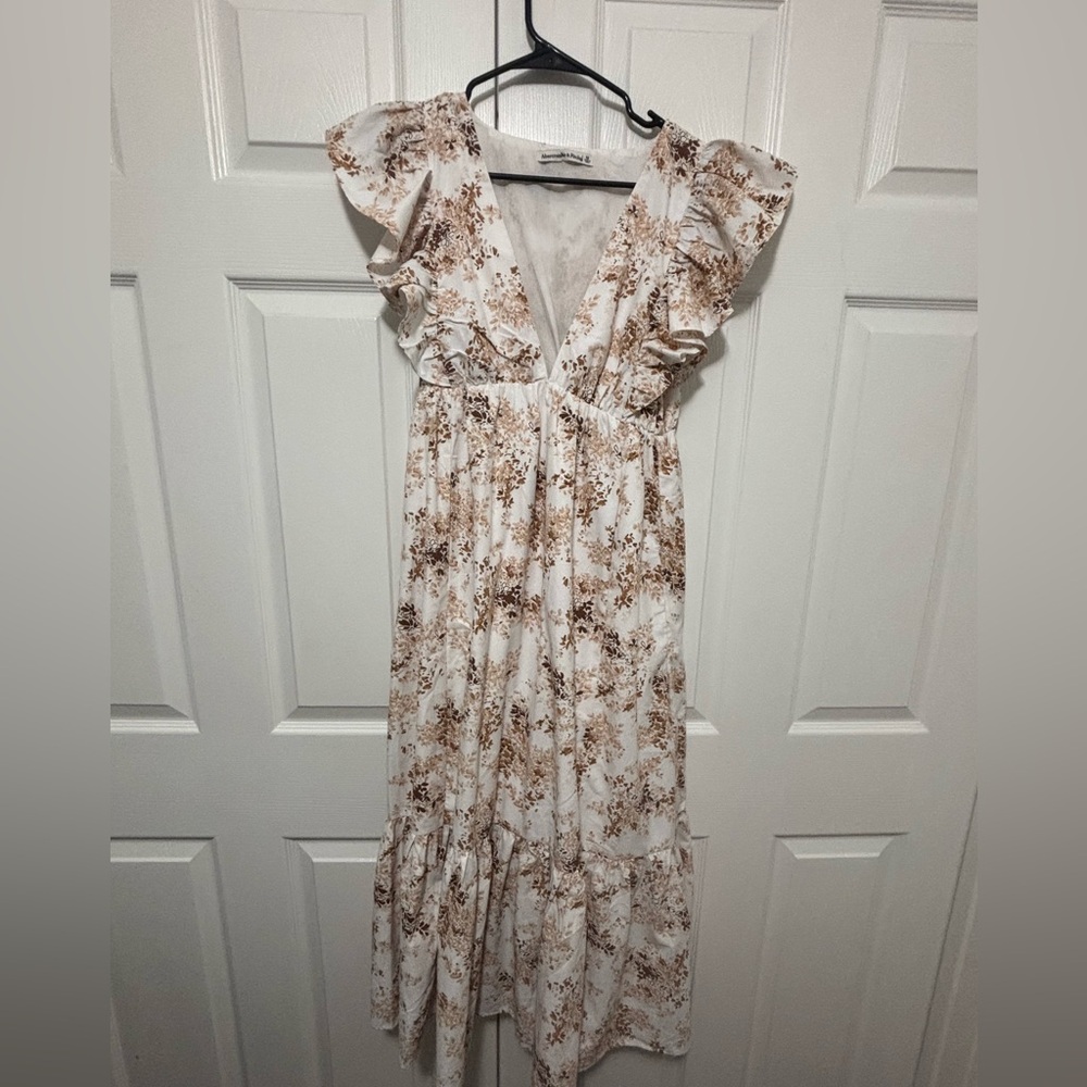 Abercrombie & Fitch Flutter Sleeve Tiered Midi Dress